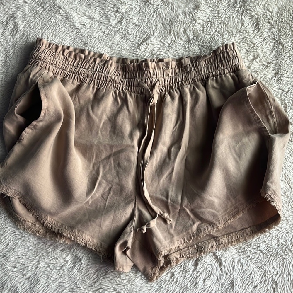 Cloth & Stone Shorts - Picture 3 of 4